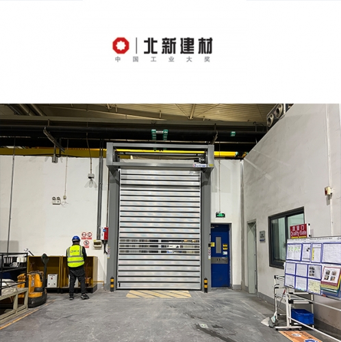 北新建材使用的工业保温卷帘门
