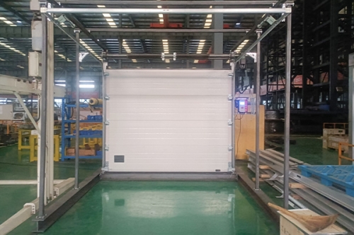 西朗工业提升门出口法国，配套欧盟CE认证，自带1500万产品保险