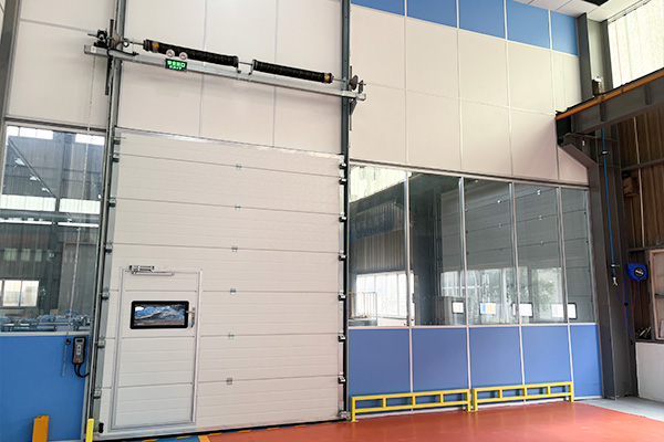 钢制保温提升门