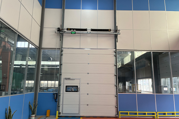 垂直提升门案例图片