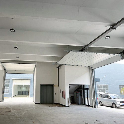 保温滑升门图片