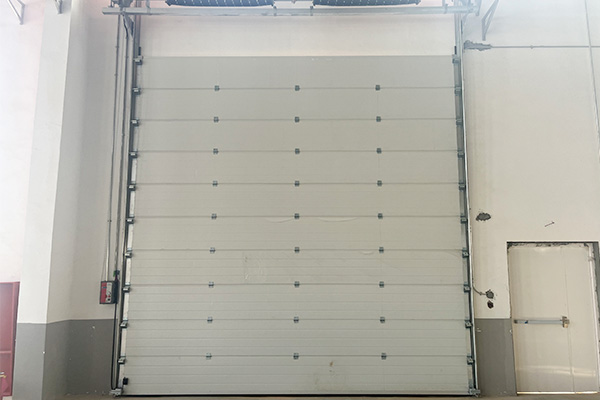 抗风提升门图片