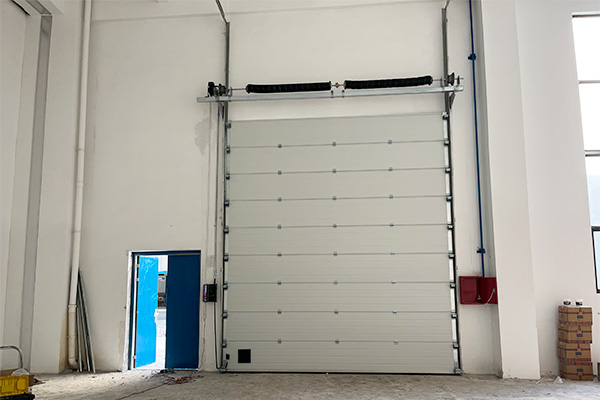 保温提升门图片