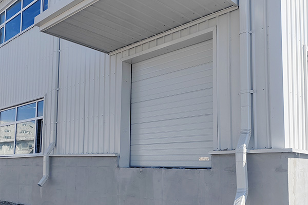 工业提升门图片