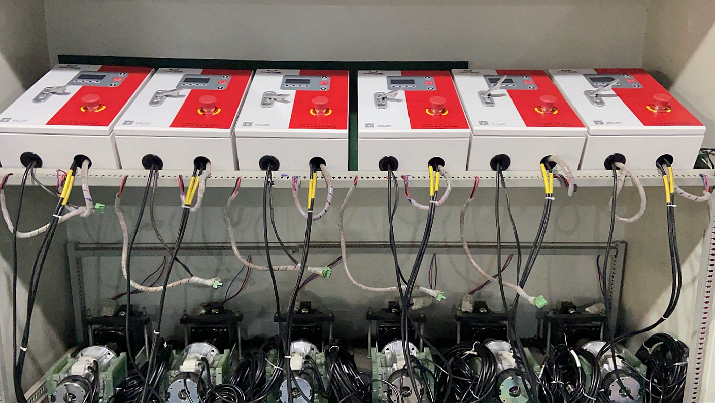 西朗门业工厂生产图片