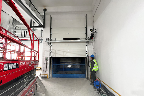 保温提升门图片