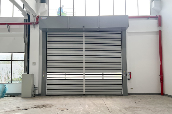 涡轮硬质快速门图片