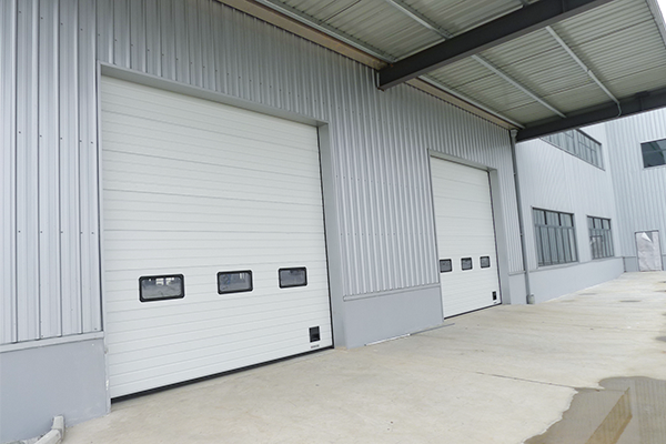 工业提升门图片