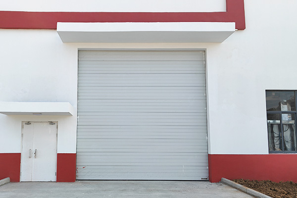 工业提升门图片