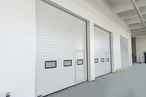 工业提升门图片